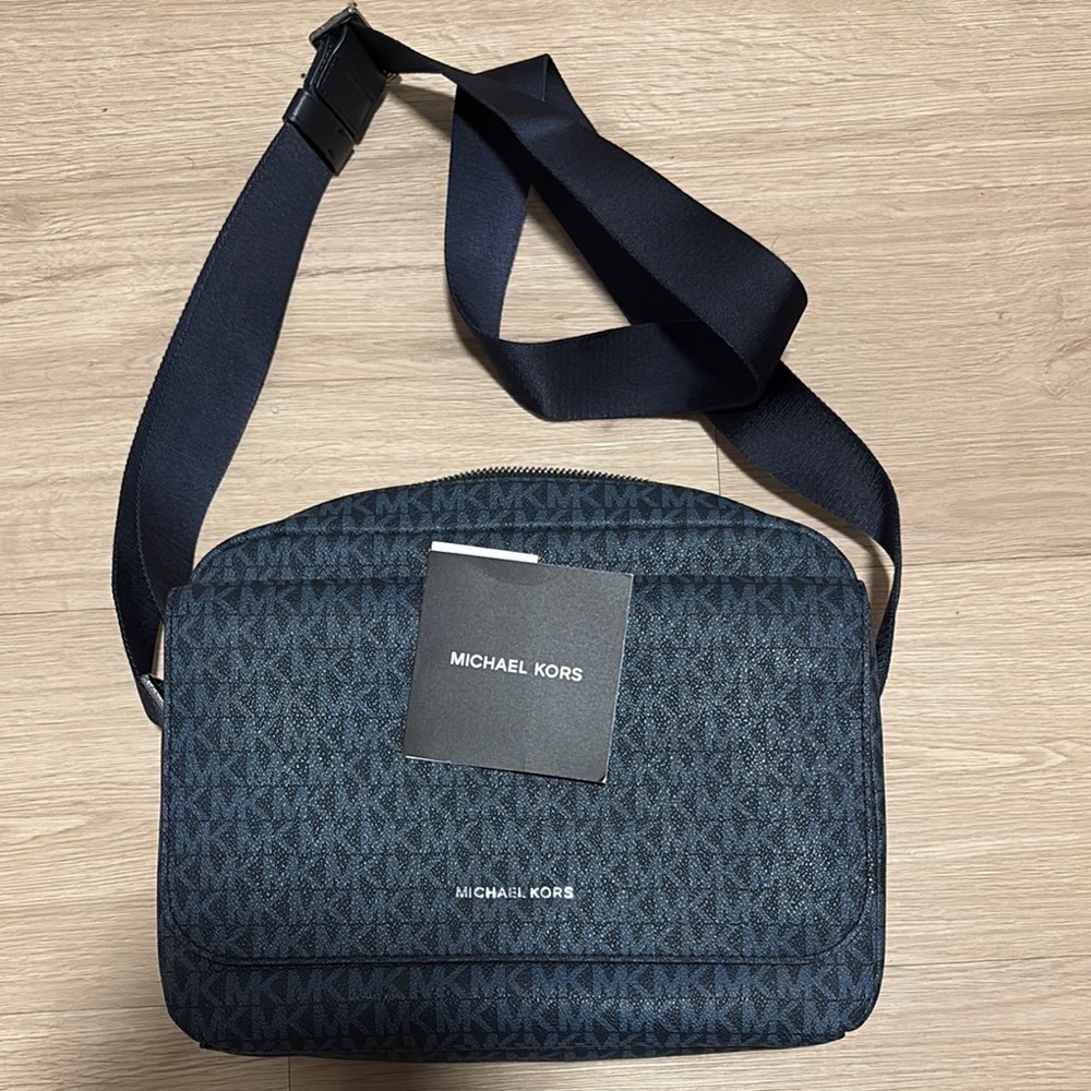 Michael Kors Blue Messenger Bag with Signature Style